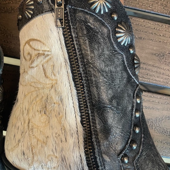 CORRAL Cowgirl Ankle Boots FRINGE Studs COW HAIR ON 7 - Picture 4 of 8